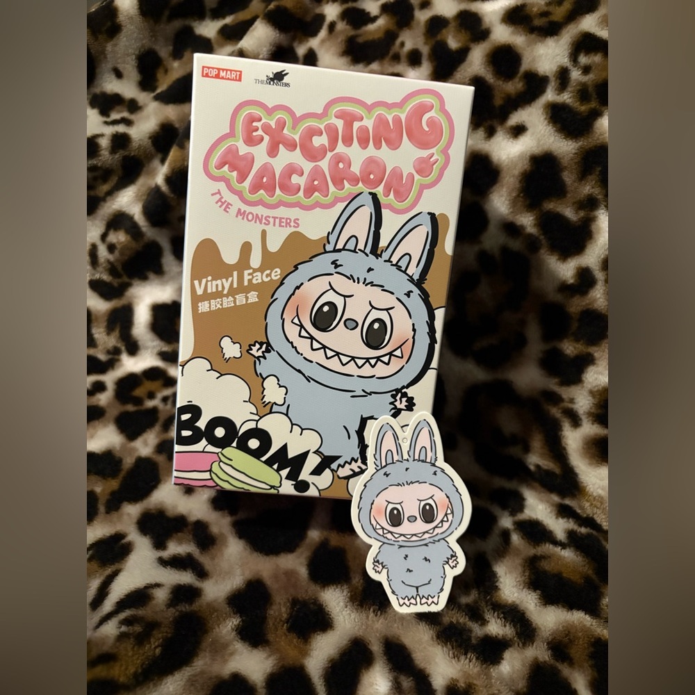 Labubu Macaron 🩵